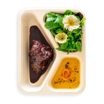 TRAY 39 | 227 x 178 mm